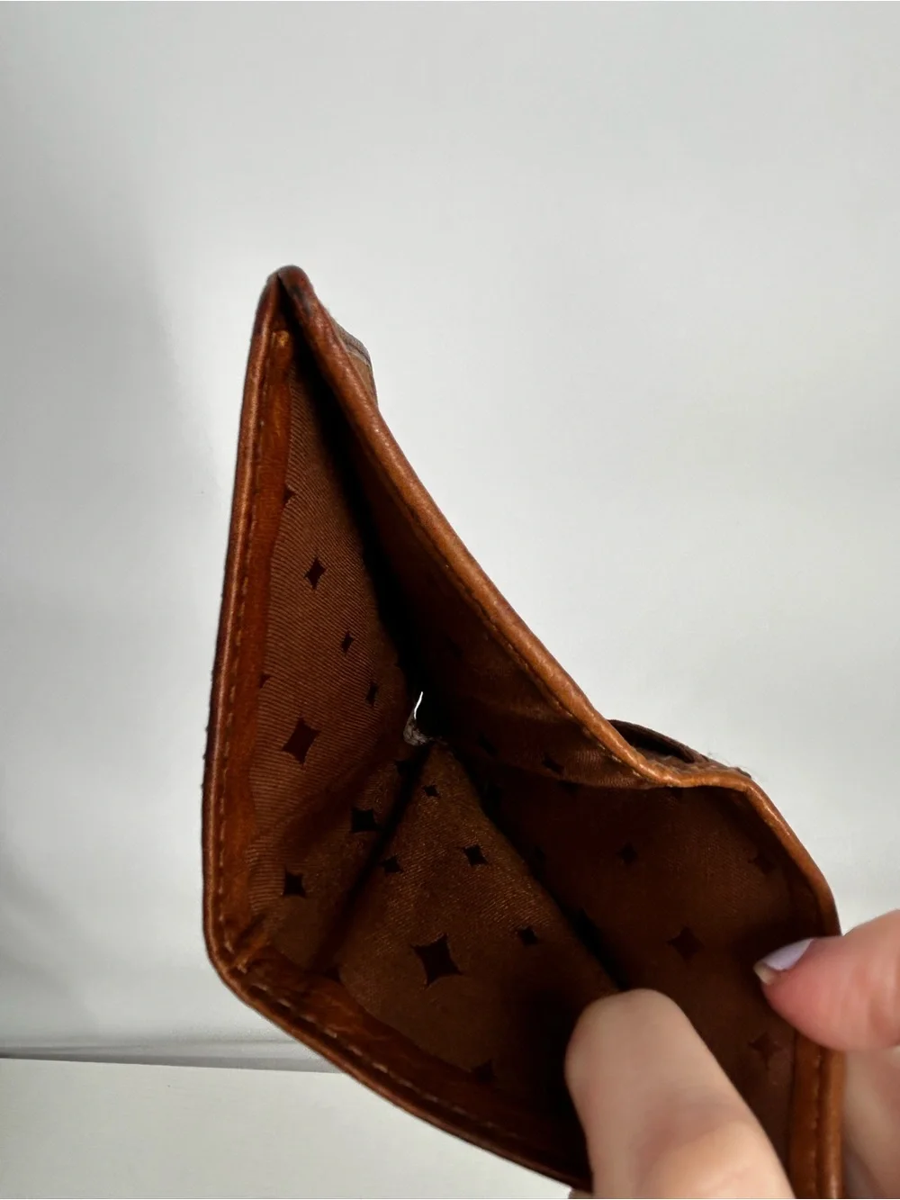Fossil Mini Light Brown Leather Wallets Keyhole Bi-Fold Cards Cash holder case